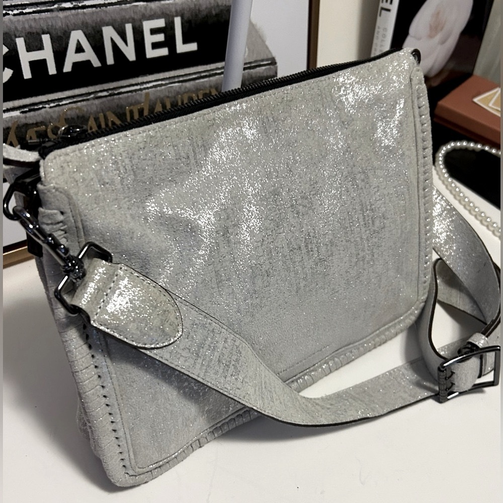 Aimee Kestenberg Leather Silver crossbody shoulder bag  New - Picture 4 of 12